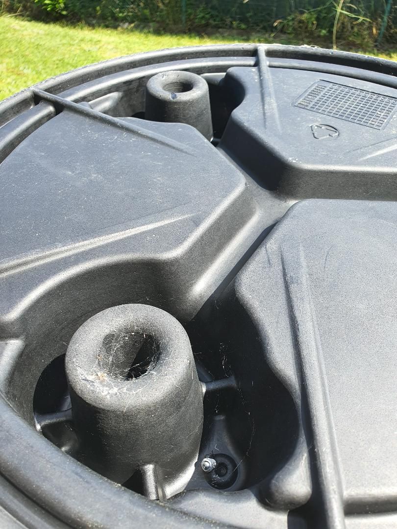 Poubelle publique en polyéthylène renforcé - Gamme Manly - Résistante aux UV et milieux salins - Contenance jusqu'à 90L_7