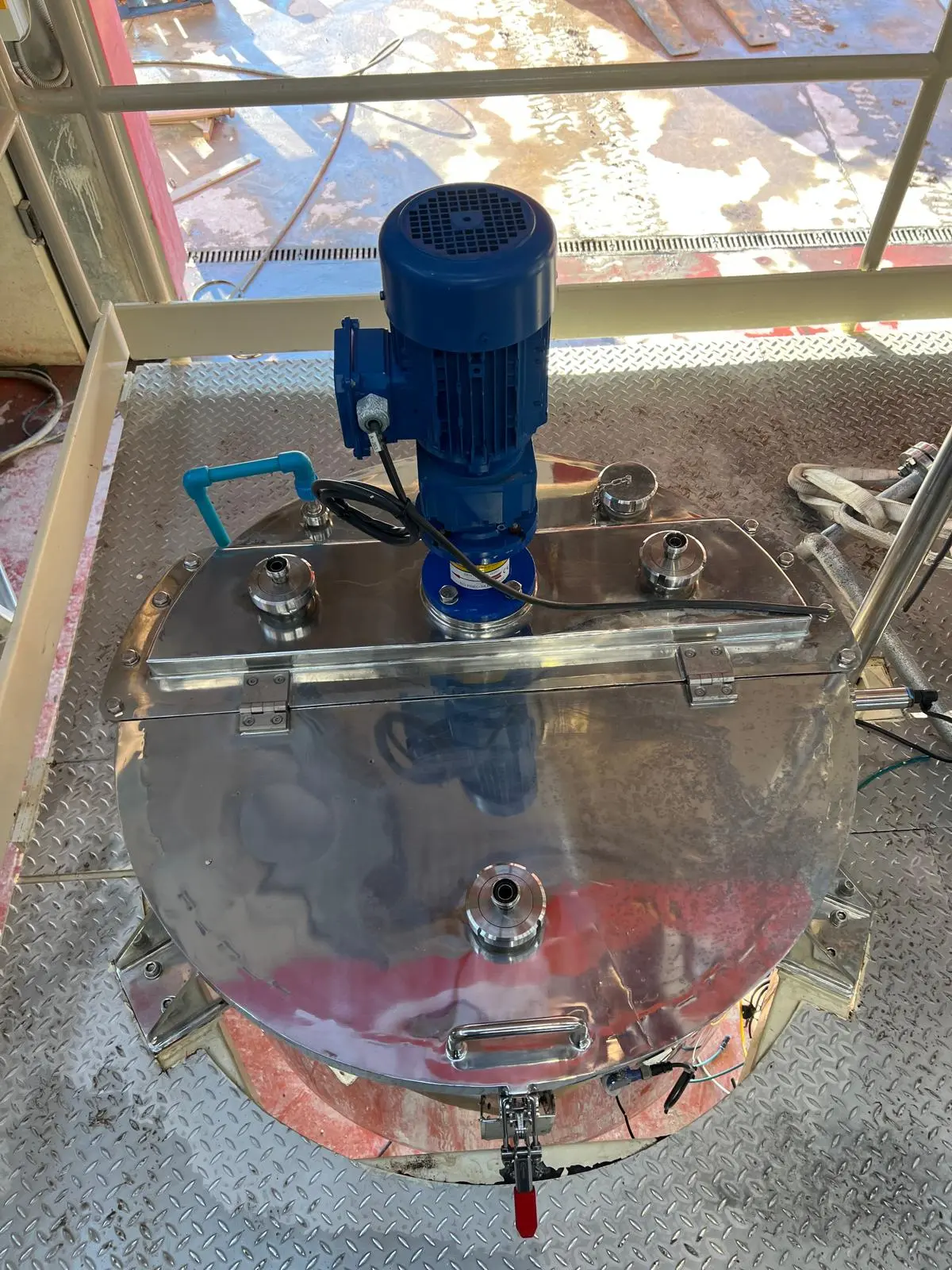 Réacteur skid d'occasion triagi atpp mta-250 inox 250 litres + 2 cuves poumonaux avec agitation_6