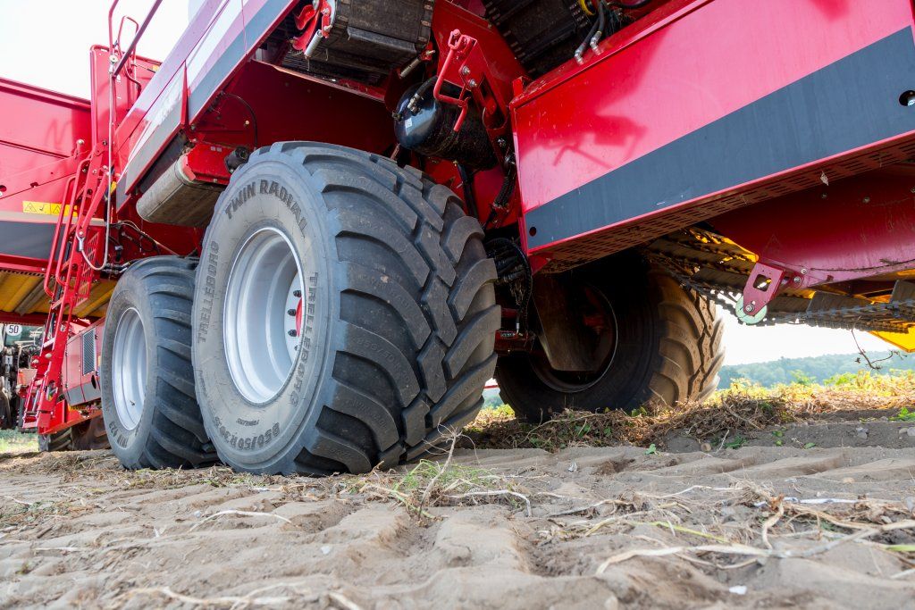 Arracheuse polyvalente Evo 290 adaptée à l'arrachage de légumes divers