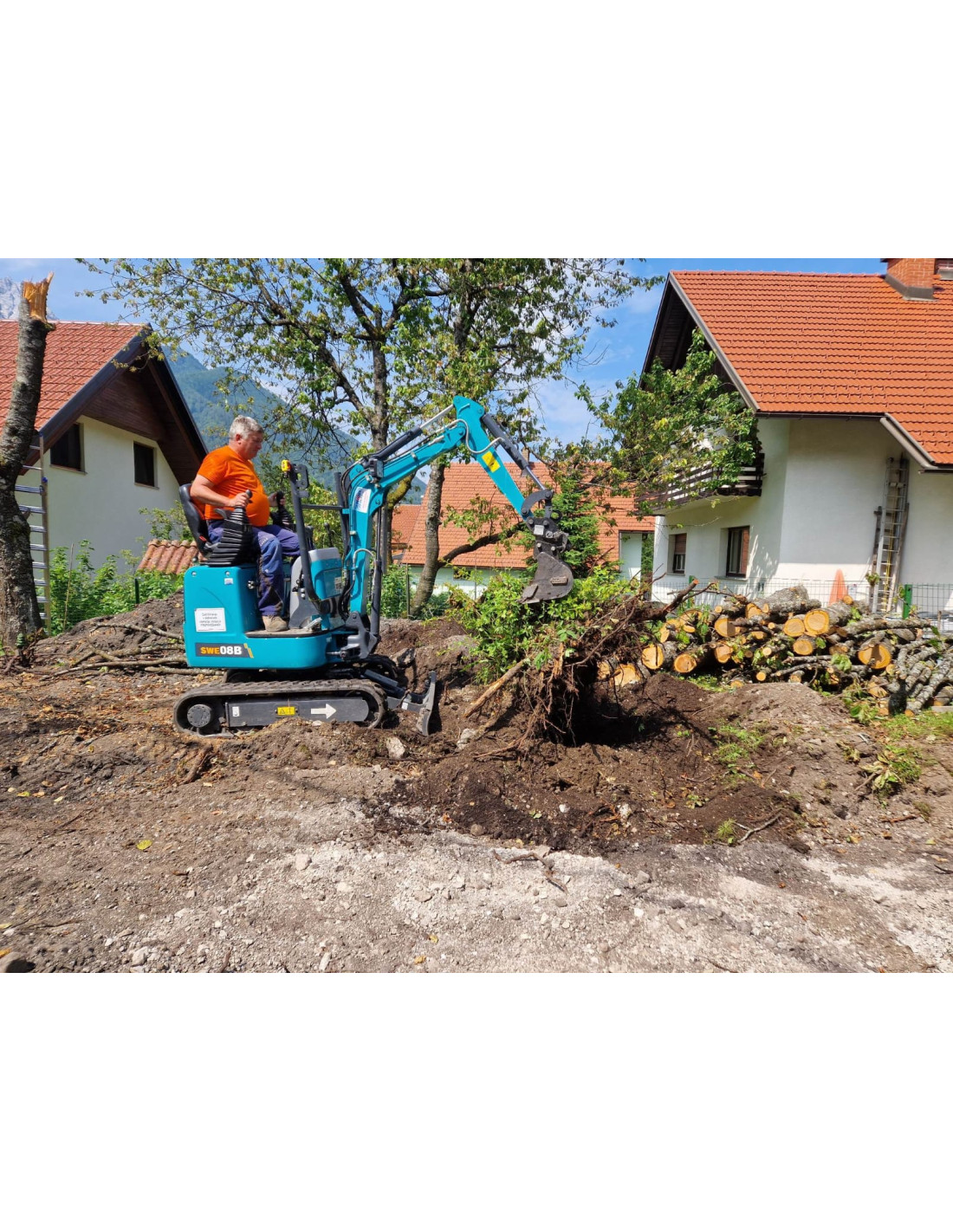 Mini-pelle parfaite pour les travaux en espace exigu -  Sunward SWE 08B_6