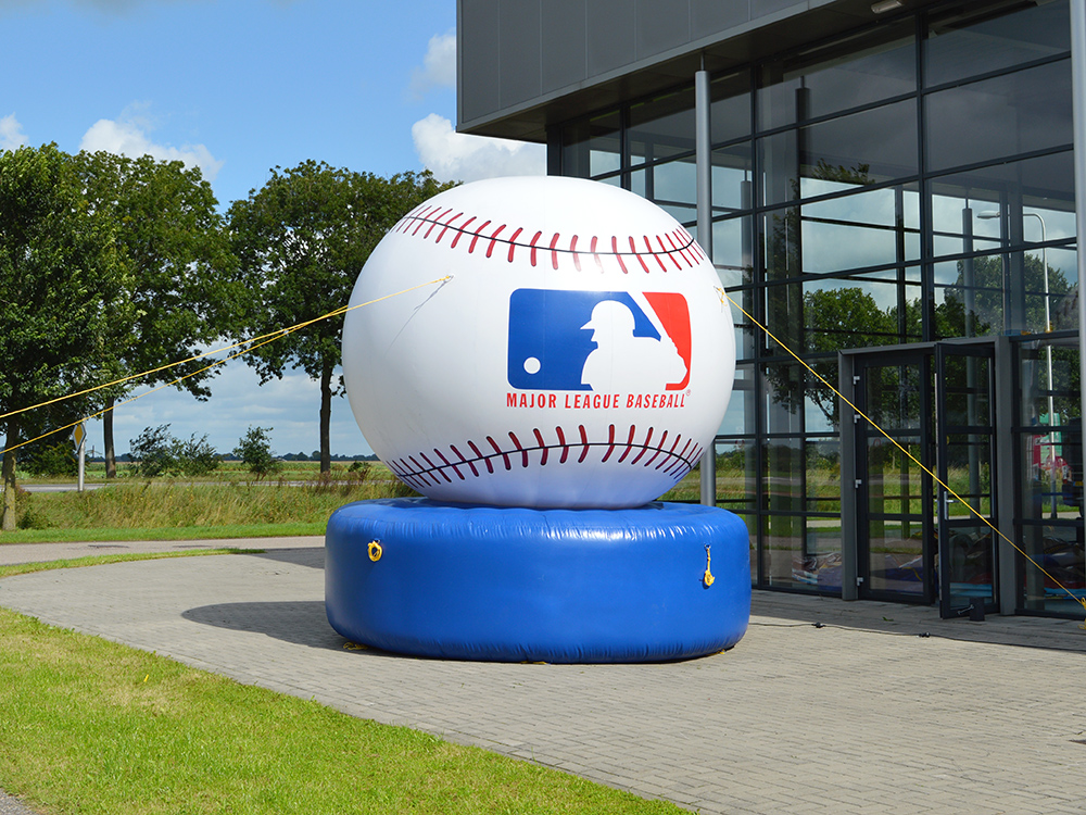 PLV gonflable - reproduction produit/logo/mascotte sur mesure - JB-Gonflables_6