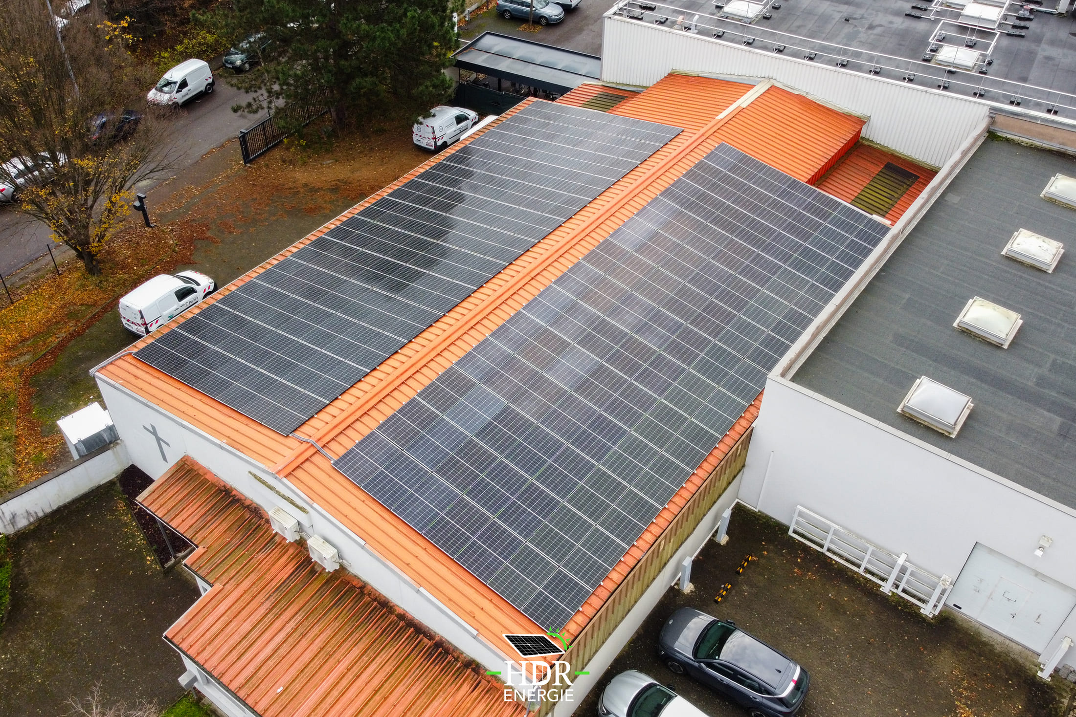 Bâtiment tertiaire photovoltaïque - 176 panneaux - 400 m² - 78kWc_6