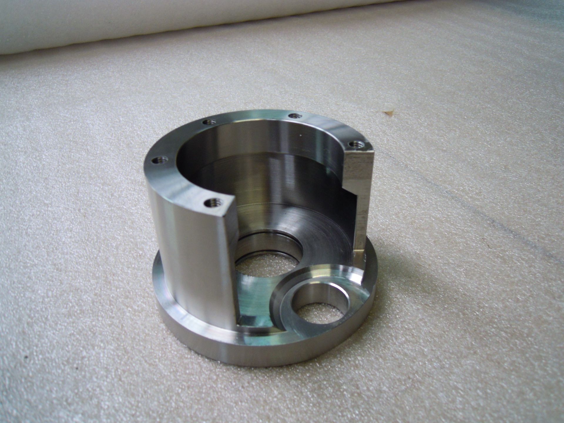 Tournage CNC de matériaux synthétiques pour pièces diverses