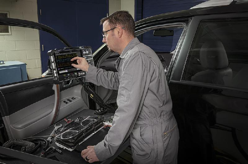 Oscilloscope numérique Tektronix MSO22-2-BW-500 - 2 voies 500 MHz + 16 entrées logiques, mémoire 10 Mpts, écran tactile 10,1''_6