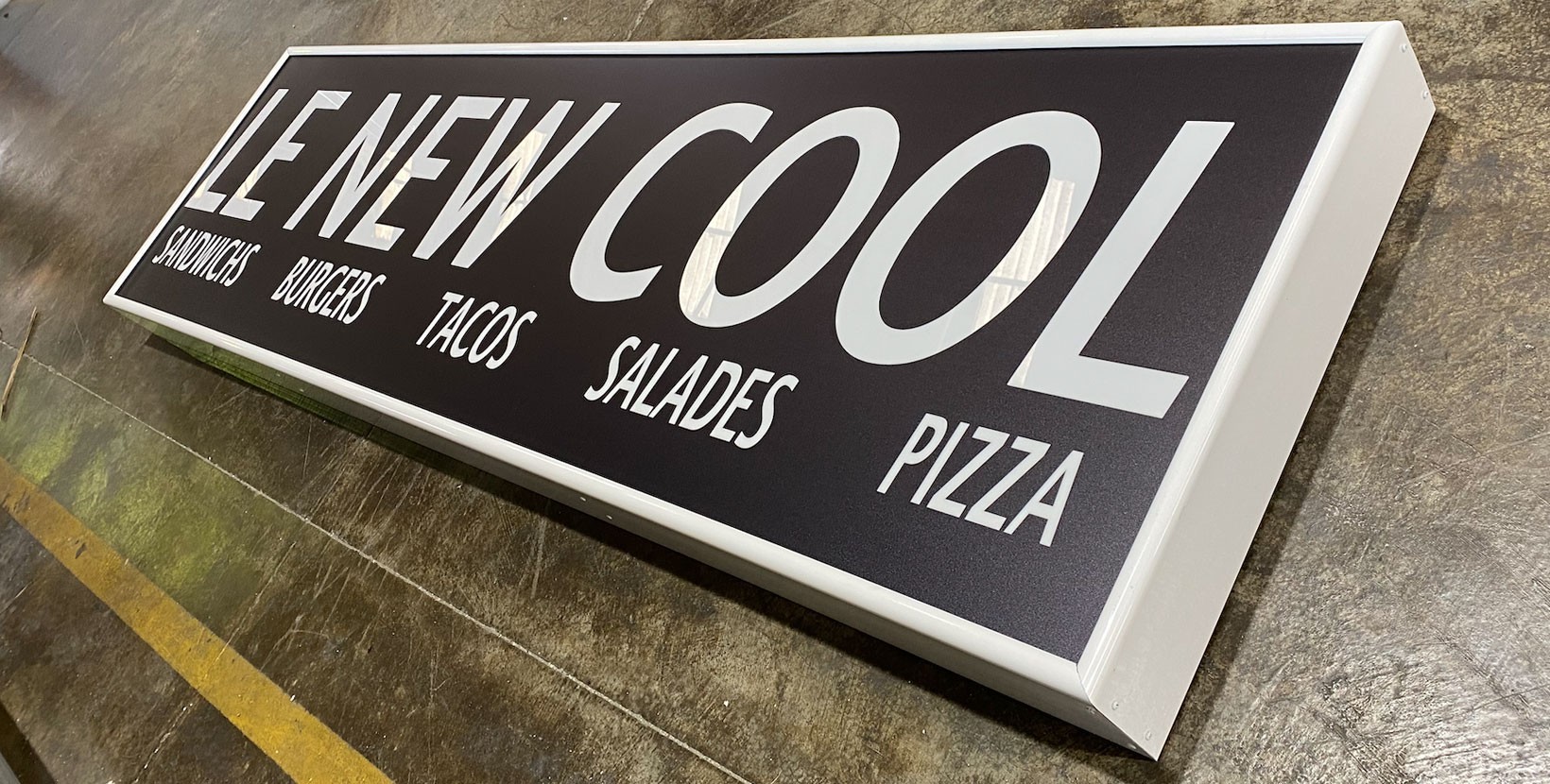 Caisson lumineux LED personnalisé - Économique et facile à installer_6