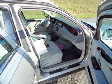 Voiture funéraire de luxe Lincoln Town Car 2007