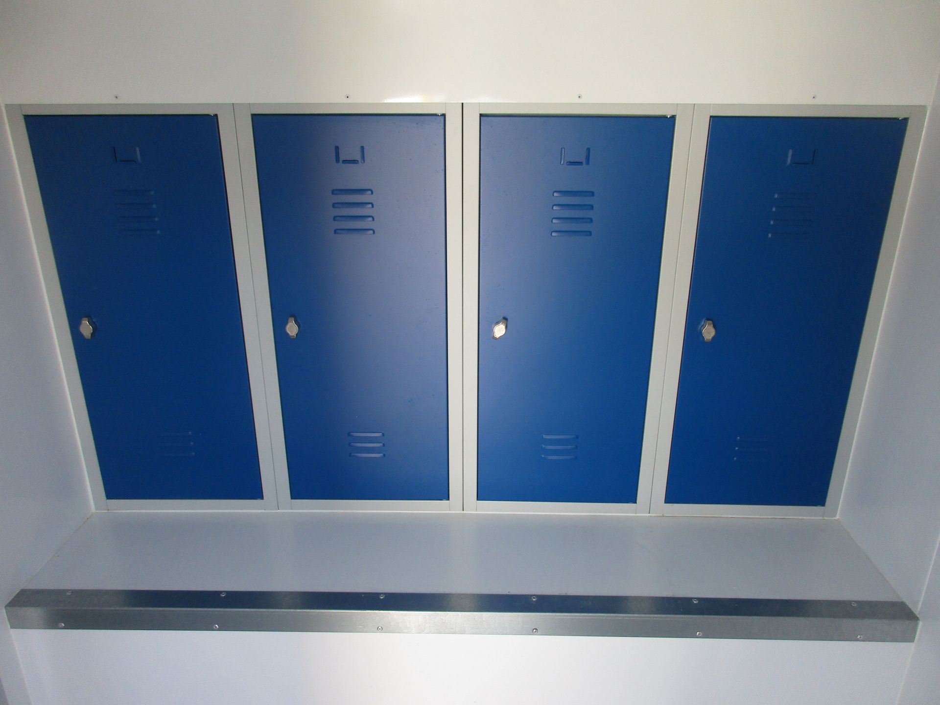 SAS de décontamination modulable avec aménagement sur mesure