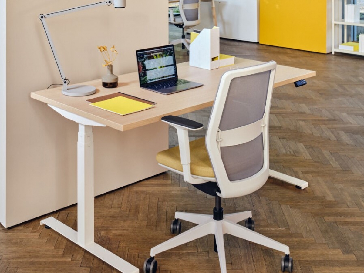 Bureau pour télétravail réglable en hauteur - OGI DRIVE - électrique ou manuel - design contemporain et écologique_6