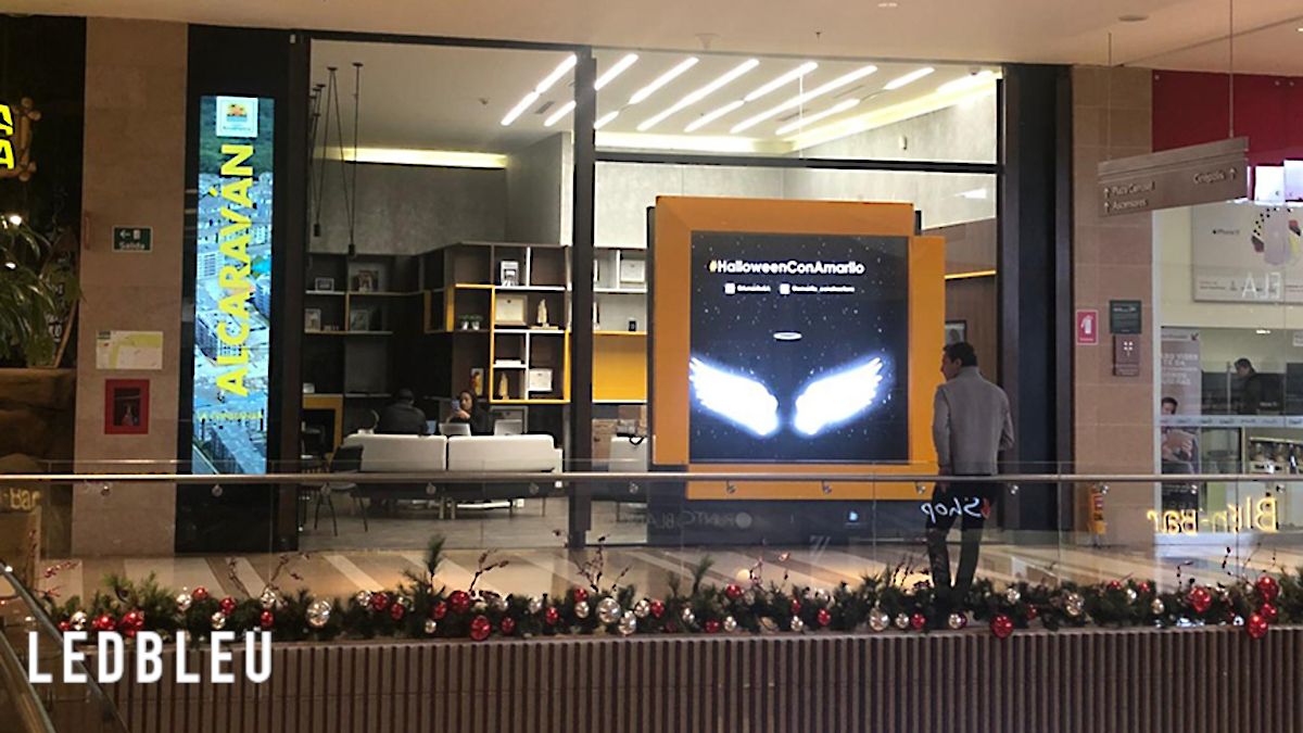 EXTRA GRAND écran LED pour aéroports faible consommation taille sur mesure pour communication aux passagers_6