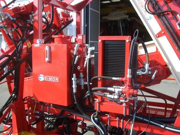 Récolteuse de carottes portée S3TCMR - Simon avec mise en remorque et triage pour 2 opérateurs_6