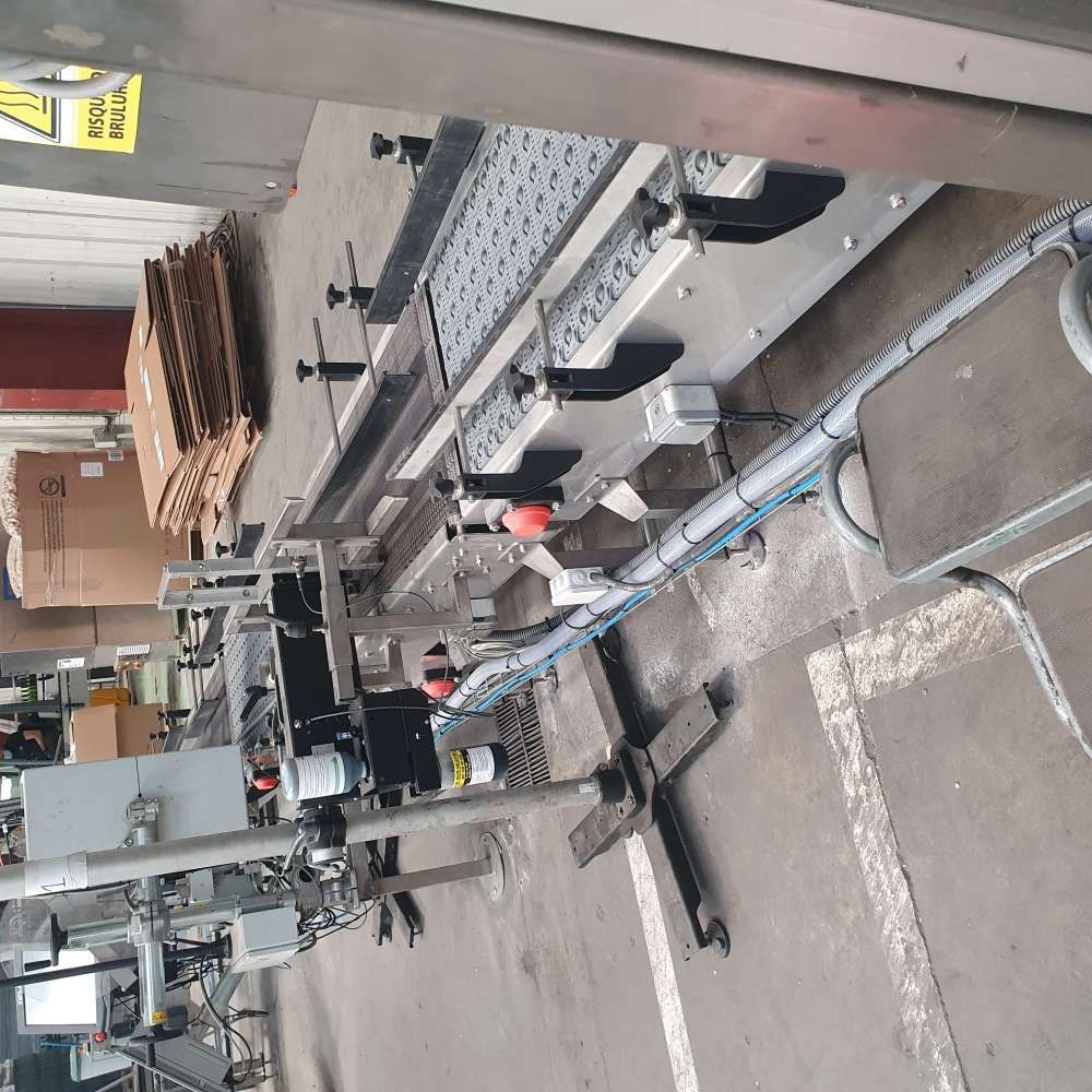 Convoyeur à bande robuste pour le transport de produits à fond plat, cartons, caisses, packs - cms_6