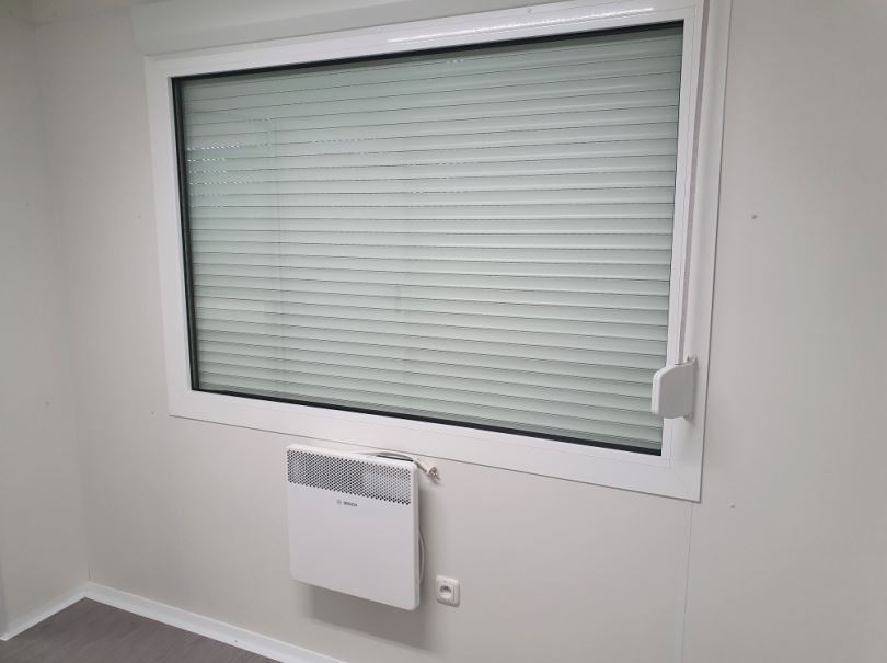 Bureau préfabriqué modulaire 20' - Europbox - entièrement isolé avec dimensions spécifiques et options personnalisables_6