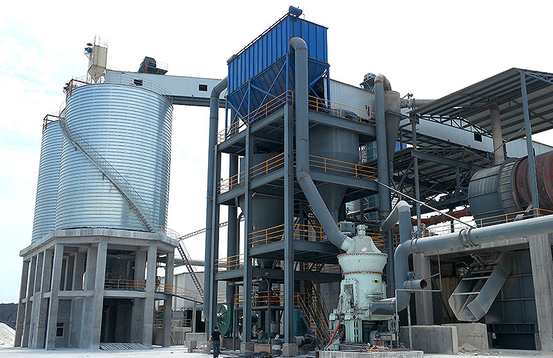 Broyeur vertical 30 t/h pour charbon et minerai - 80-325 mesh - Série VM_6
