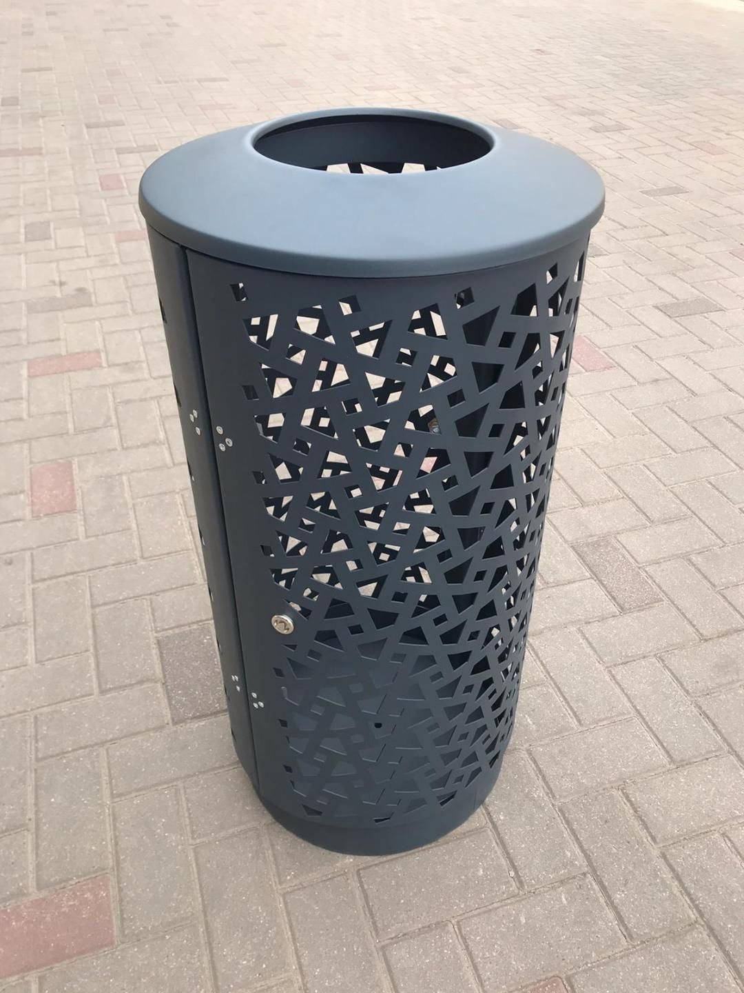 Poubelle publique pour collectivités - Acier galvanisé - Contenance 105L - Design robuste - Nombreux RAL disponibles_6