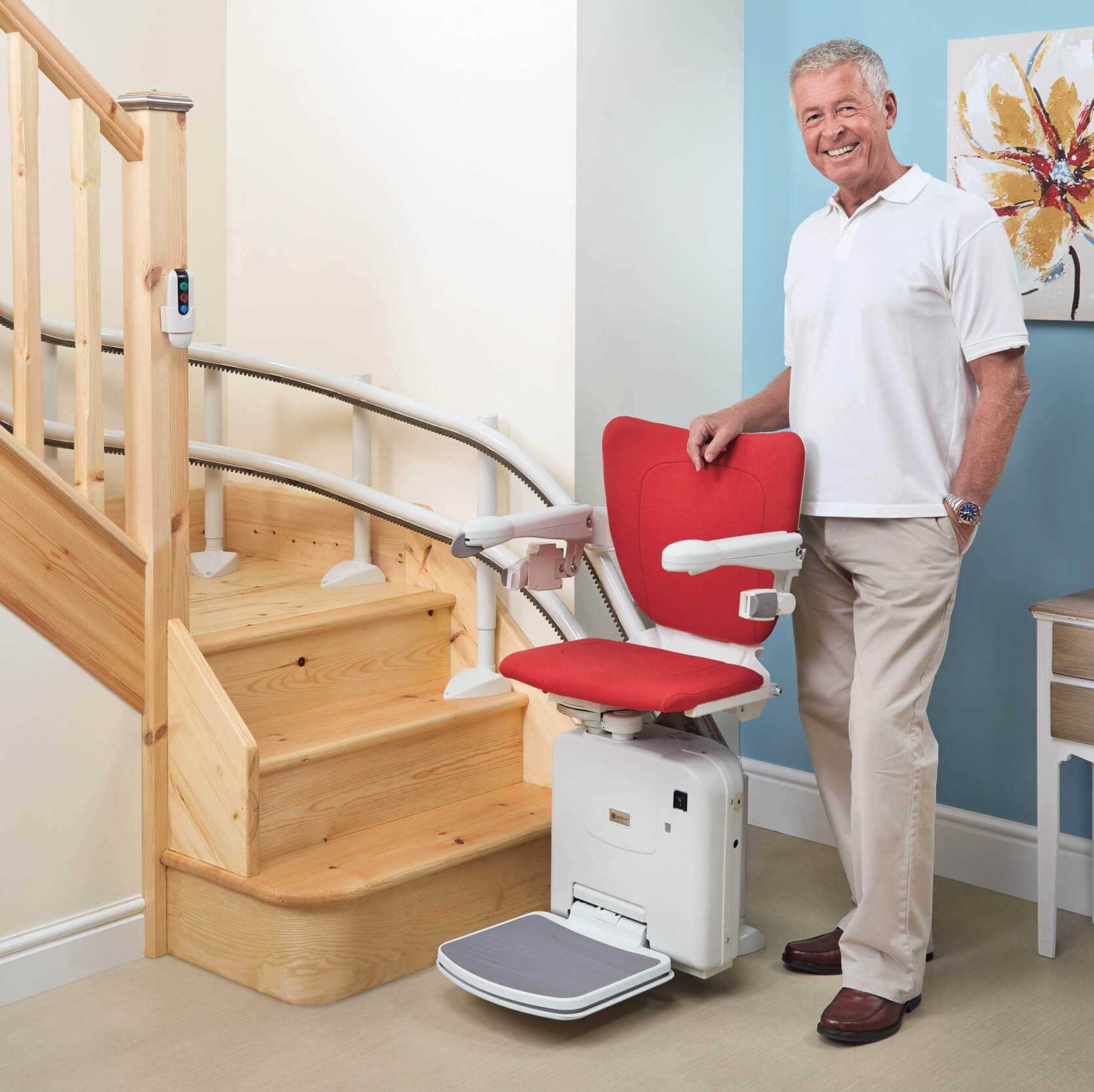 Dispositif d'assistance électrique pour escaliers sur mesure