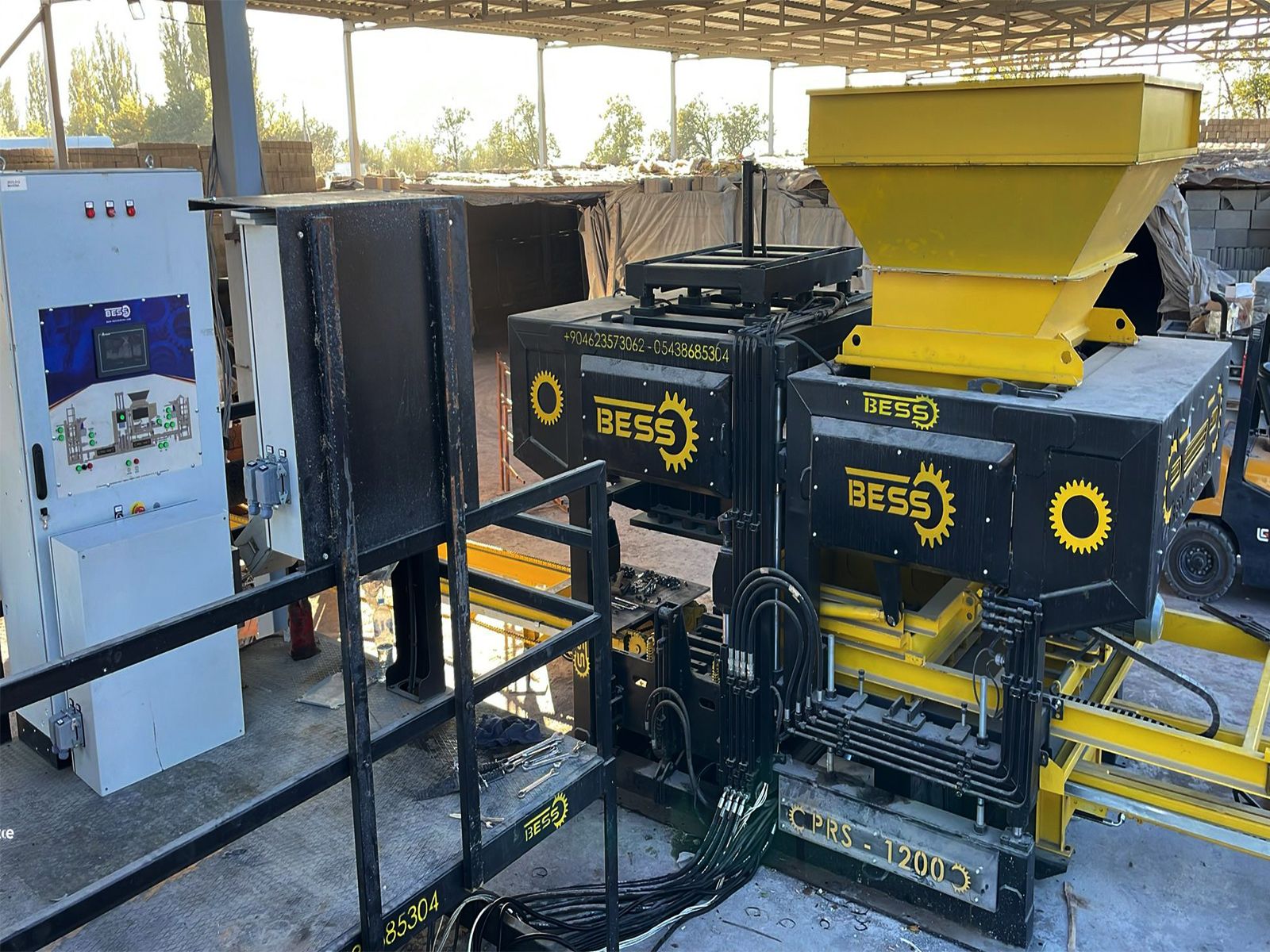 Machine à briquettes semi-automatique PRS-1200 - Production de 12 000 briquettes en 8 heures_6