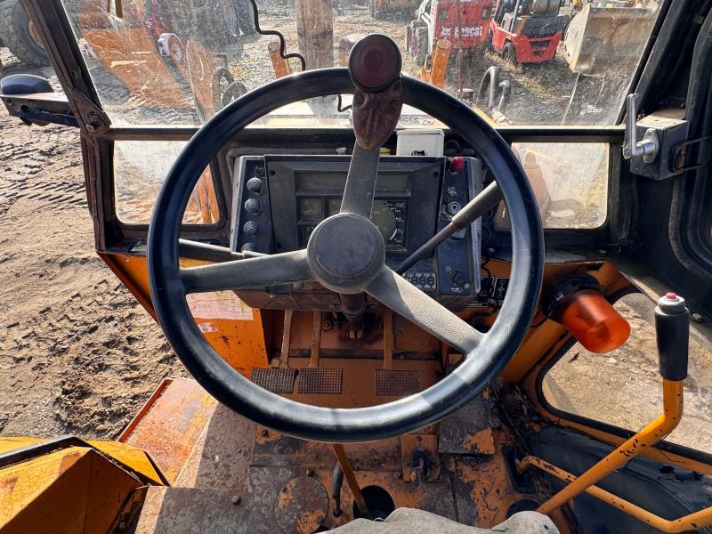 Case 580 G 4x4 Tractopelle_6