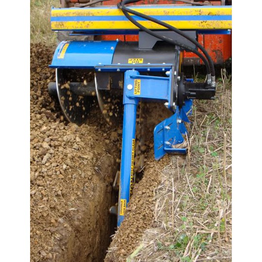 Trancheuse de sol avec chaîne adaptée aux environnements difficiles