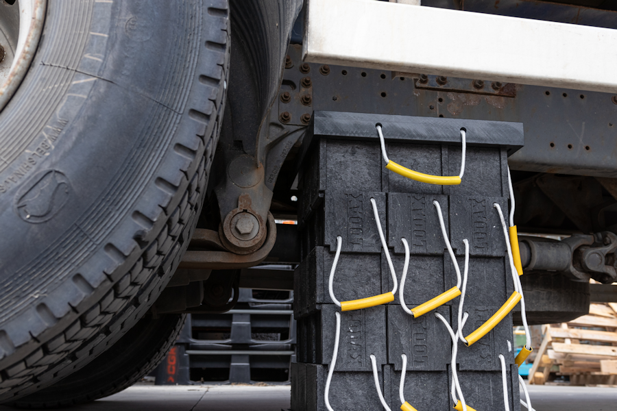 Bastaing auto-bloquant durable - Résistant aux produits chimiques et huiles - Pour stabiliser charges et machines_6