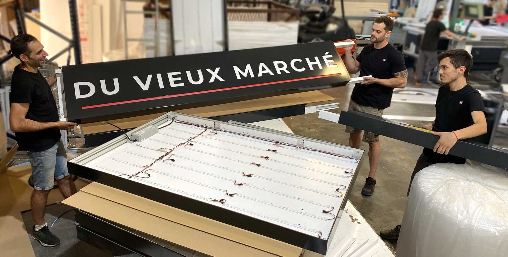 Caisson lumineux en dibond - Éclairage LED - Personnalisable avec logo ou design_6