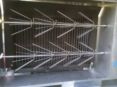 Tournebroche pour méchoui facile à réaliser au feu de bois