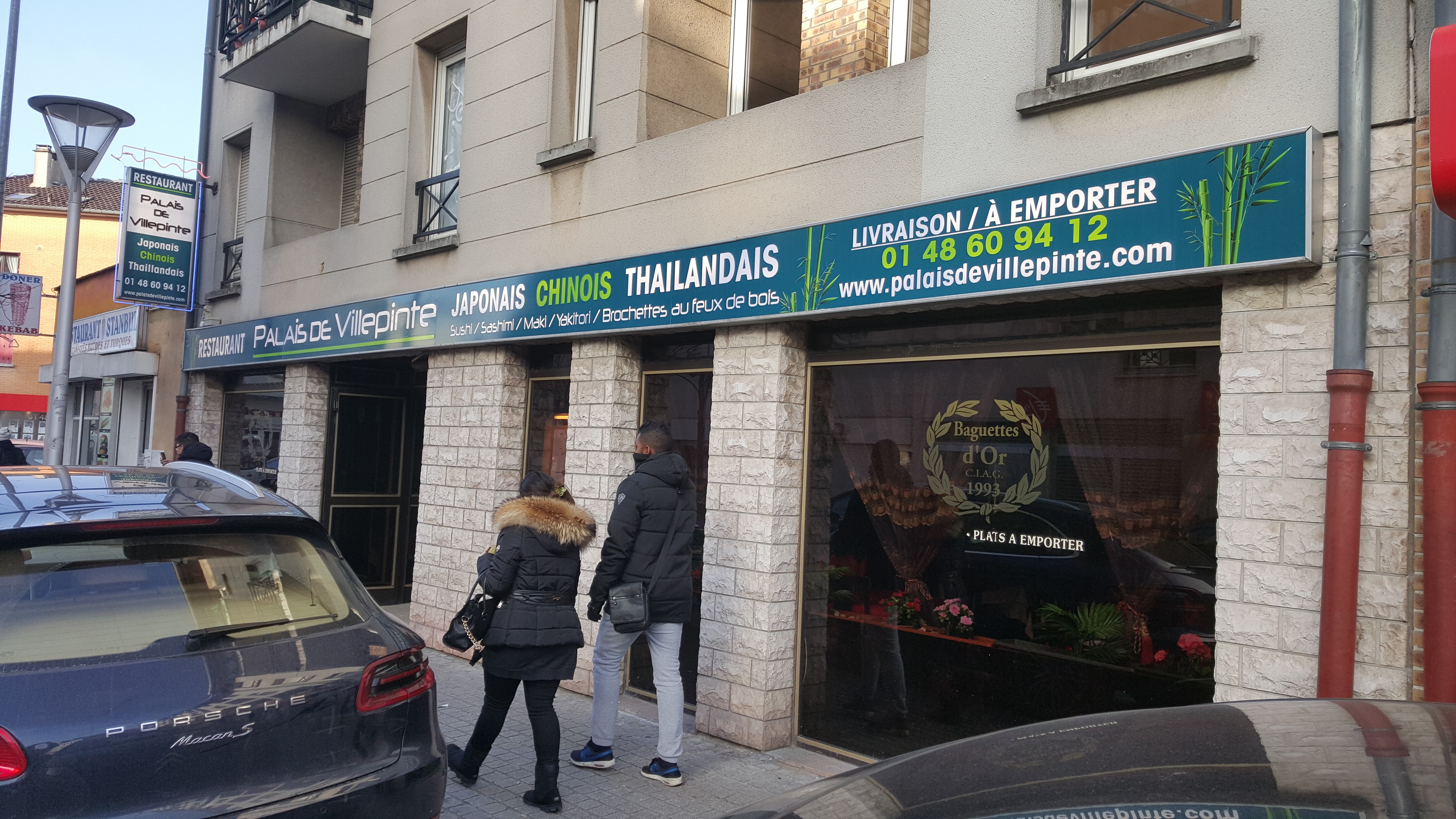 Caisson lumineux LED - fabrication sur mesure simple ou double face - enseignes de toiture ou drapeau_6