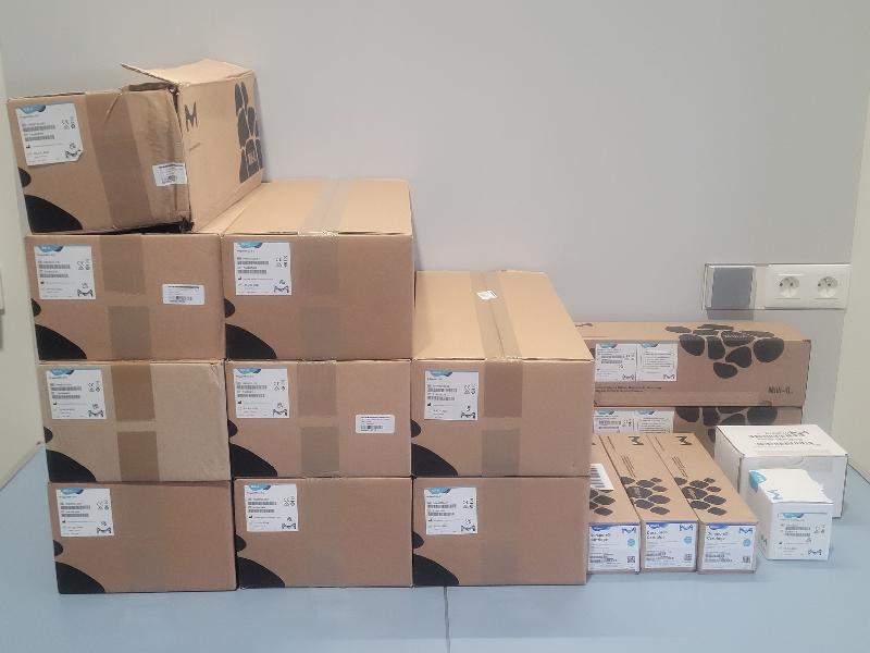 Système de purification d′eau Millipore Milli-Q CLX 7040 (LC) ZAFS51040_6