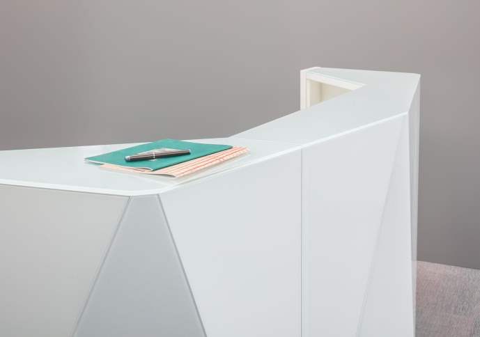 Banque d'accueil ALPHA - Verre laqué avec façade lumineuse LED et design minimaliste_6