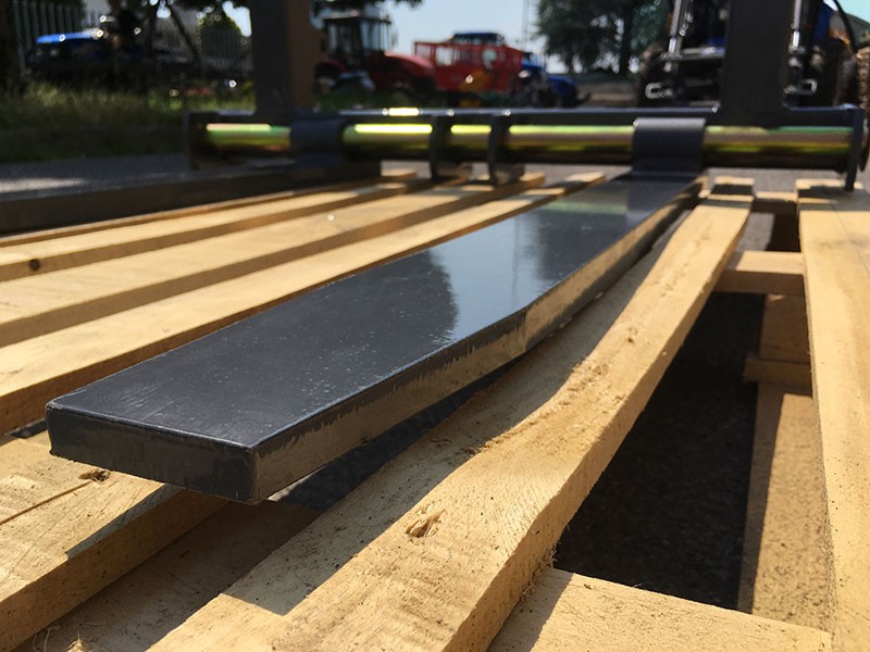 D-700-e fourches lèves-palettes pour chargeur frontal deleks srl_6