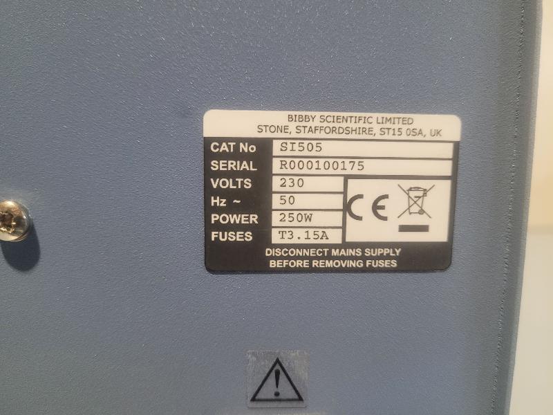 Agitateur incubateur STUART SI505 pour microplaques_6