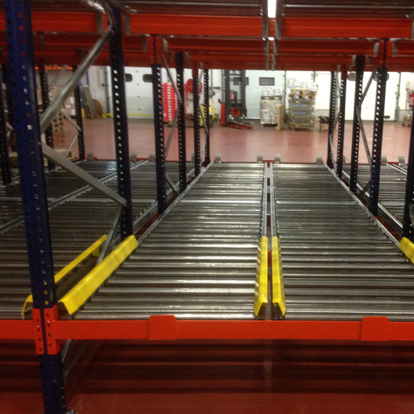 Rayonnage dynamique pour palettes idéale à l'aménagement de stock tampon, des zones d'expédition et de préparation de commandes_6