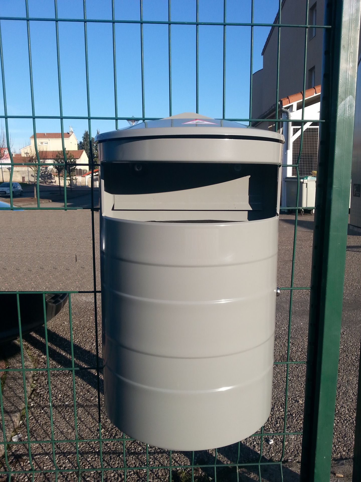 Poubelle publique murale en acier galvanisé - 40L à 100L - fixation murale, poteau ou sol - options seau et cendrier_6