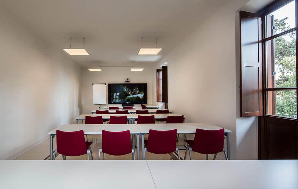 Chaise empilable confortable et résistante - HL3 - polyvalente pour réunion, travail et collectivités_6