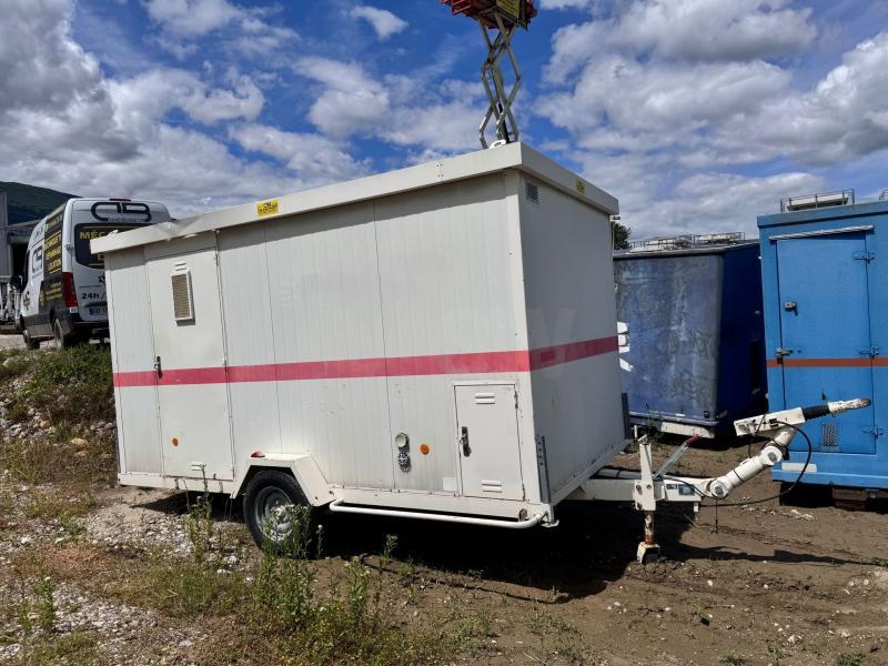 Courant RFLG400 Cabane de chantier sur roues_6