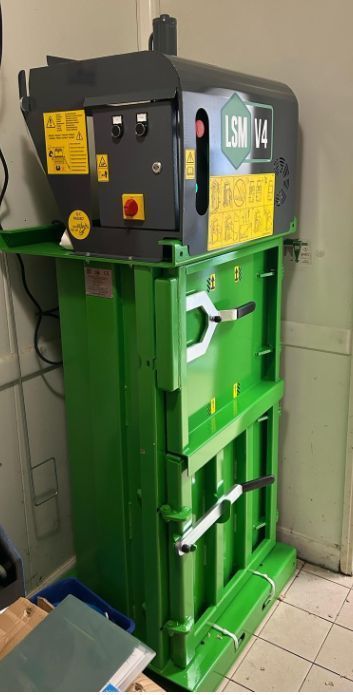 Presse à balles compacte V4 pour l'hôtellerie, la restauration et les cuisines collectives_6