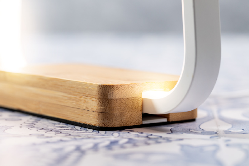 Lampe de bureau multifonctions en bambou - 25 LED - Luminosité réglable - Chargeur rapide sans fil 10W et port USB_6