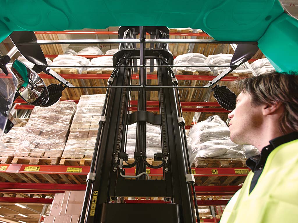 Chariot à mât rétractable RB14-25N2 - Électrique, 1.4 à 2.5T, levée de 4.8 à 13M_6