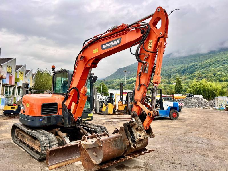 Doosan DX80R_6