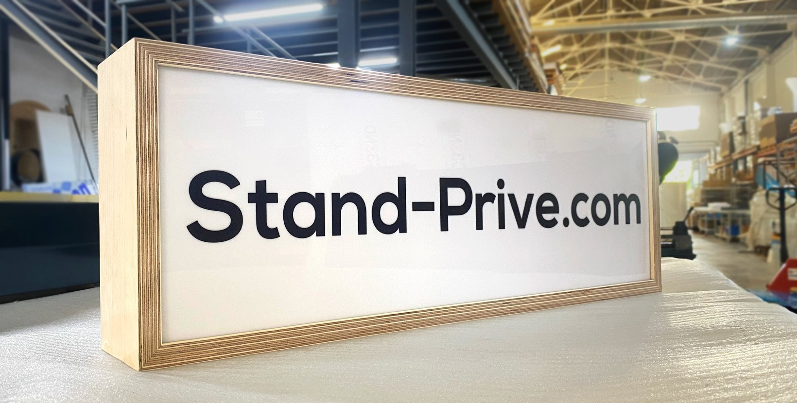 Panneau d'information lumineux personnalisé avec cadre en bois - Éclairage LED intégré - Contreplaqué 18 mm_6