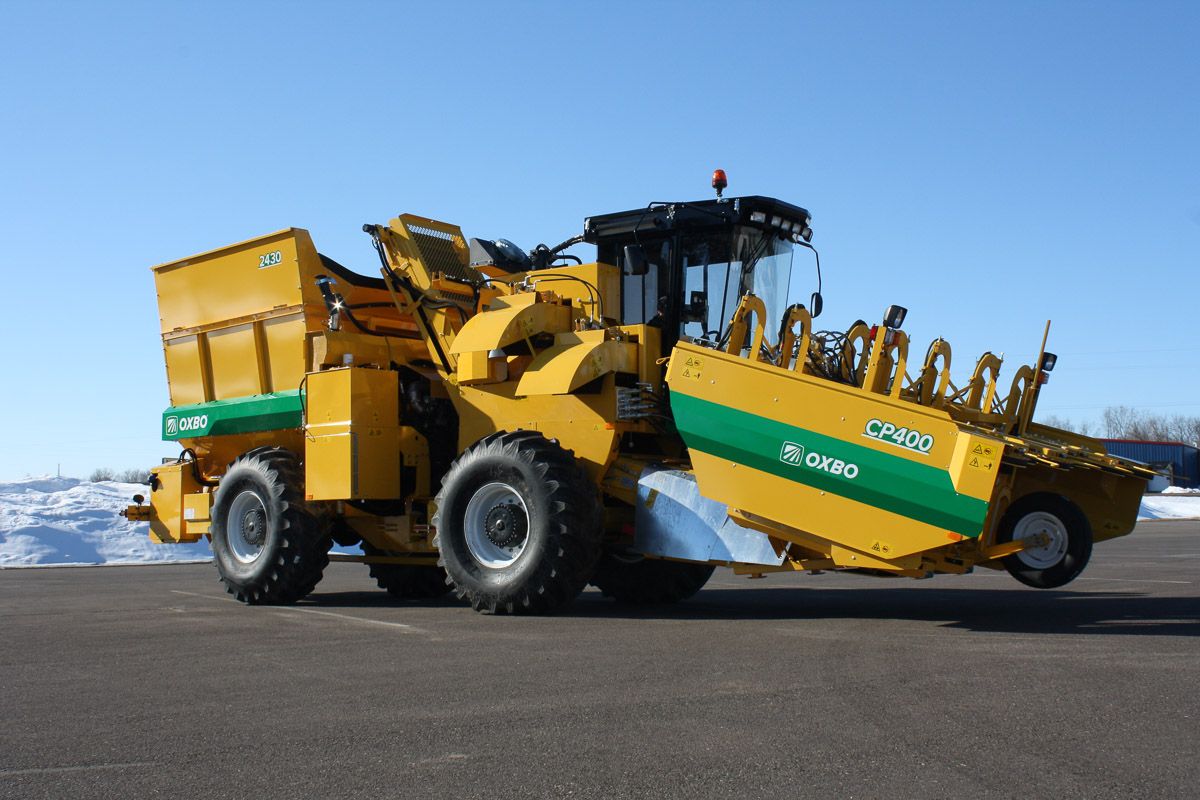 Arracheuse Oxbo 2430 - Oxbocorp - longueur 8,18 m - largeur 2,59 m - multi-récolte pour maïs, haricots et légumes_6