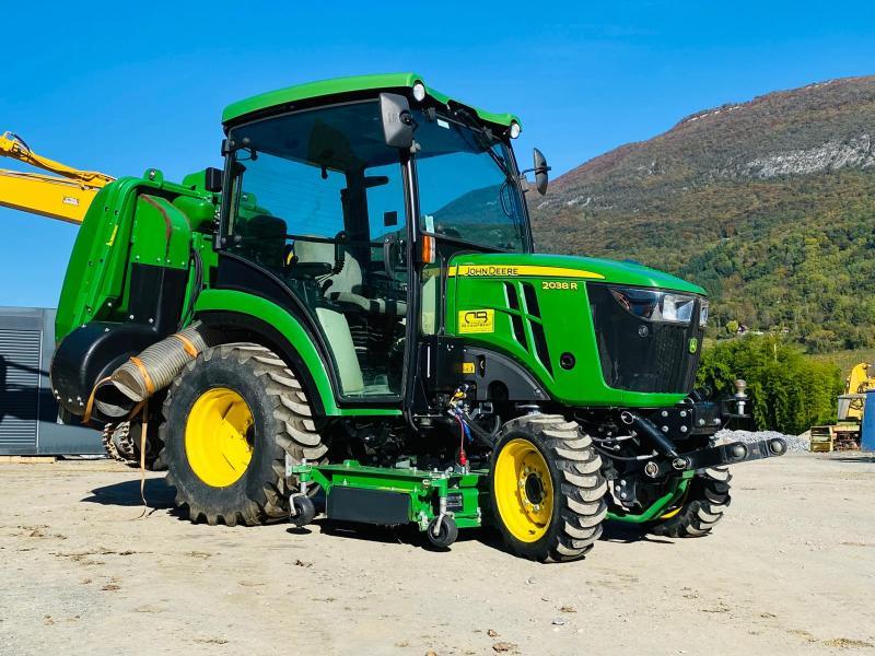 John Deere 2038R avec plateau de coupe et bas de ramassage_6