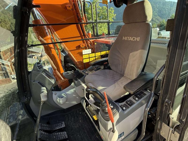 Hitachi ZX130LCN-6 Pelle sur chenilles 14T_6