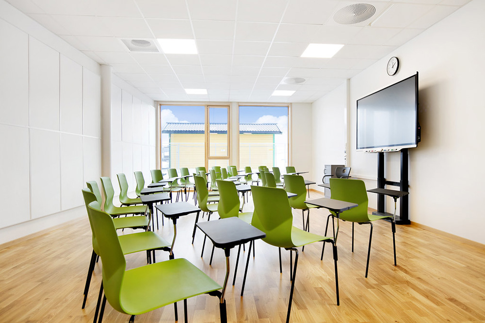 Chaise empilable avec dossier flexible, forme organique et patins en téflon - Four®Sure 44_6