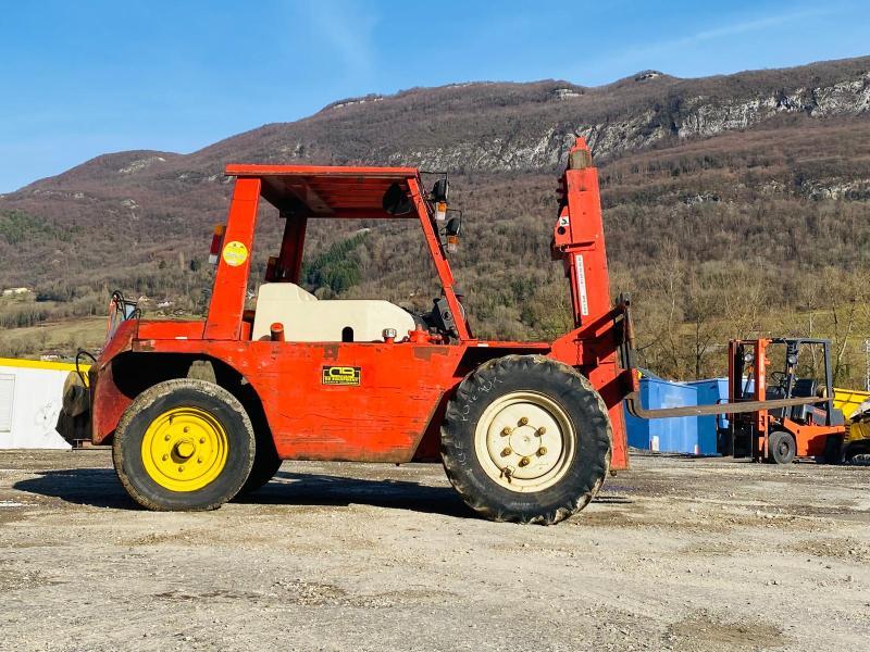 MANITOU MC20P Chariot élévateur tout terrain_6