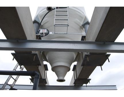 Silo de stockage industriel avec précâblage électrique