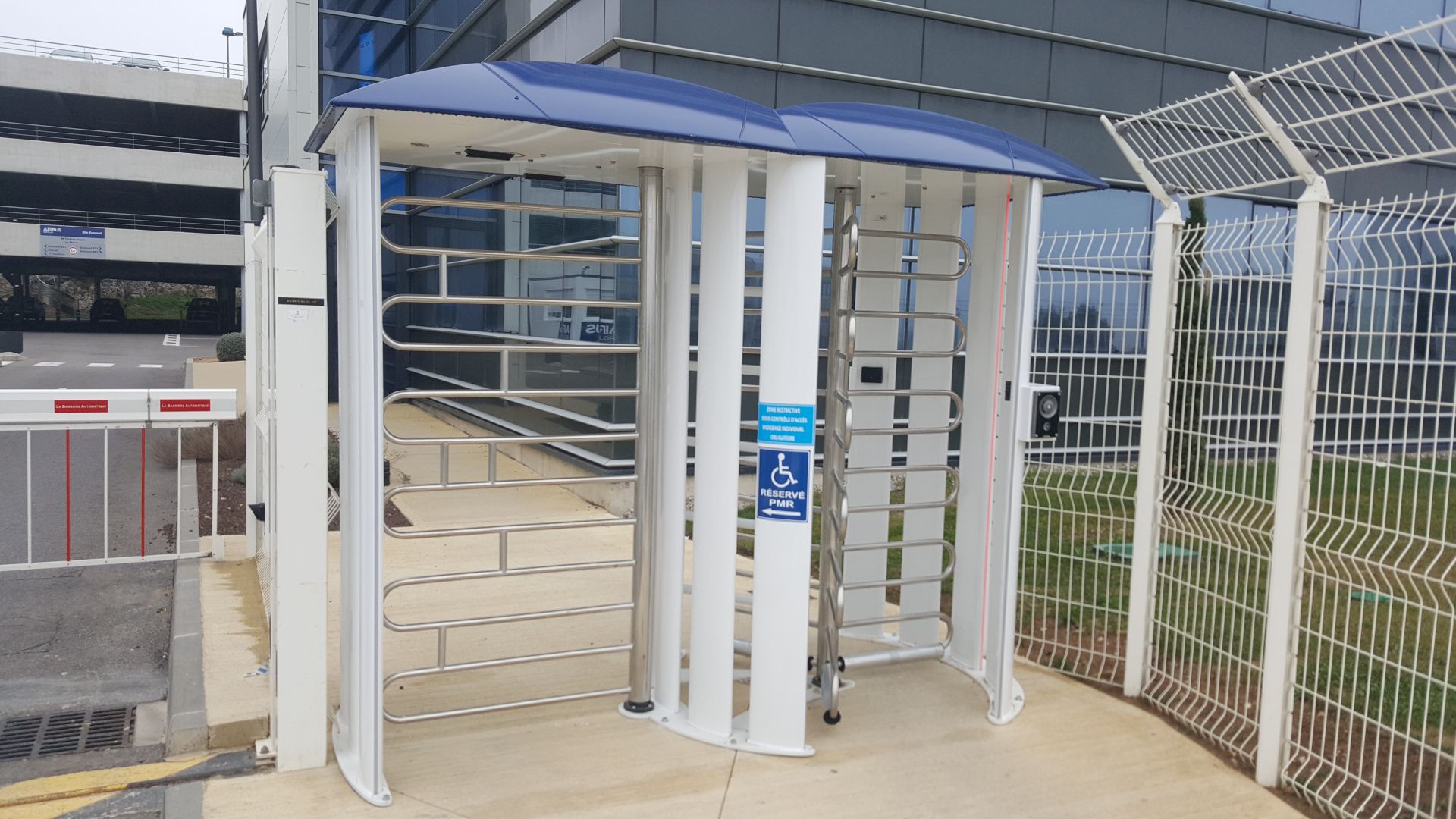 Tourniquet TS120 PMR avec ralentissement mécanique intégré