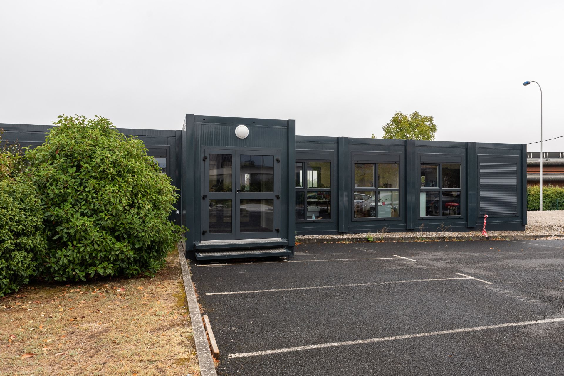 Bureaux modulaires d'occasion écologiques, rapides à monter et abordables - Disponible en achat ou en location courte/longue durée_6