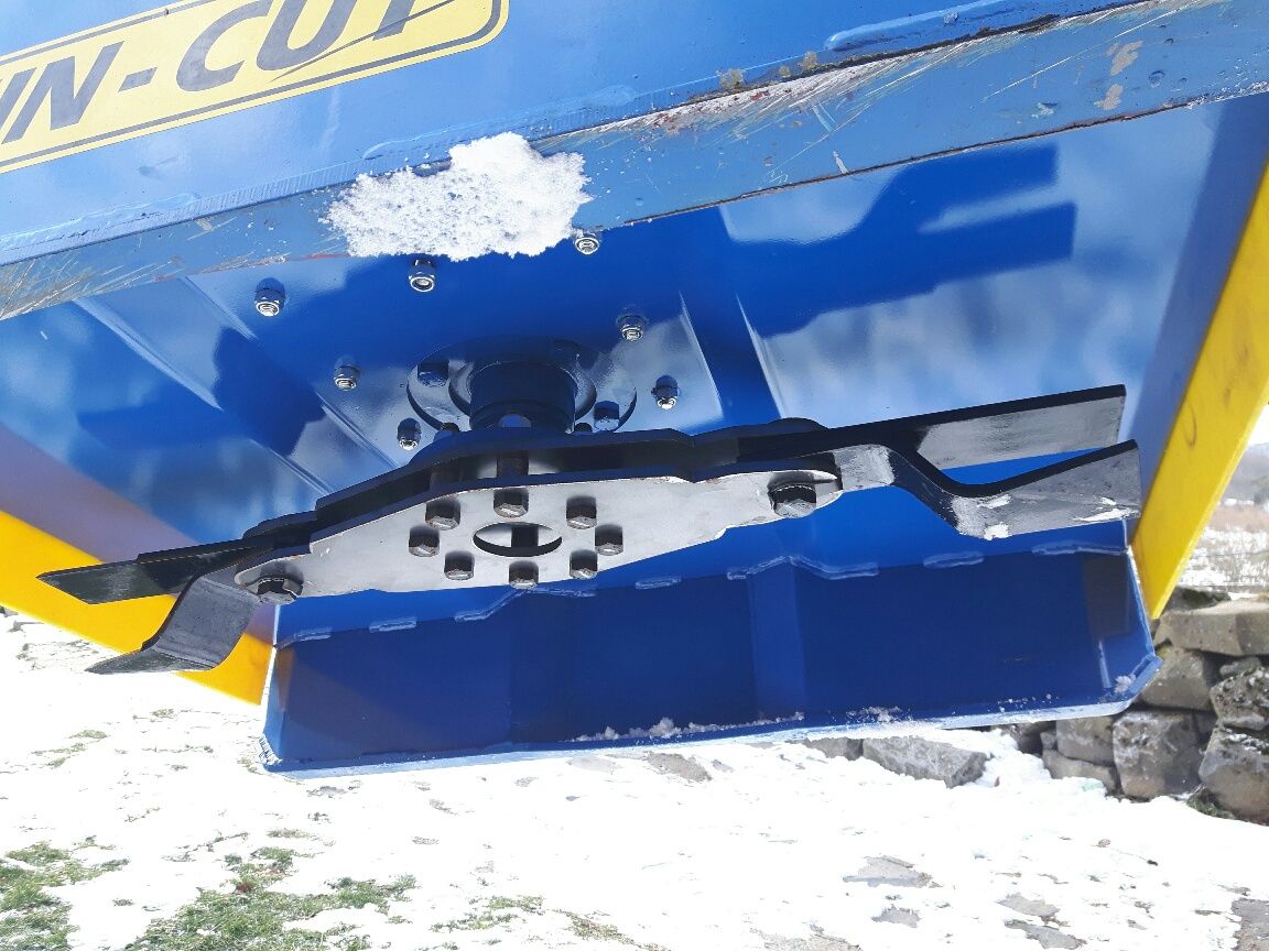 Gyrobroyeur Slanetrac avec multiplicateur pour vitesse accrue