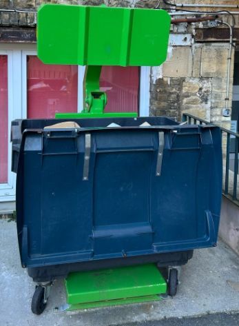 Compacteur et tasseur de bac BP660 à BP1100 LITRES pour plastiques_6