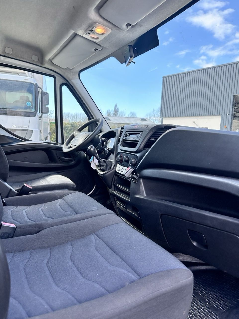 Voiture frigorifique Iveco Daily 35S16 - 529FR125_6